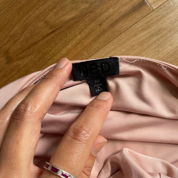 NBD Coco Mini Dress Ruched Light Pink Deep V Ballerinacore Glam‎ Romantic Sz XS - Picture 7 of 7